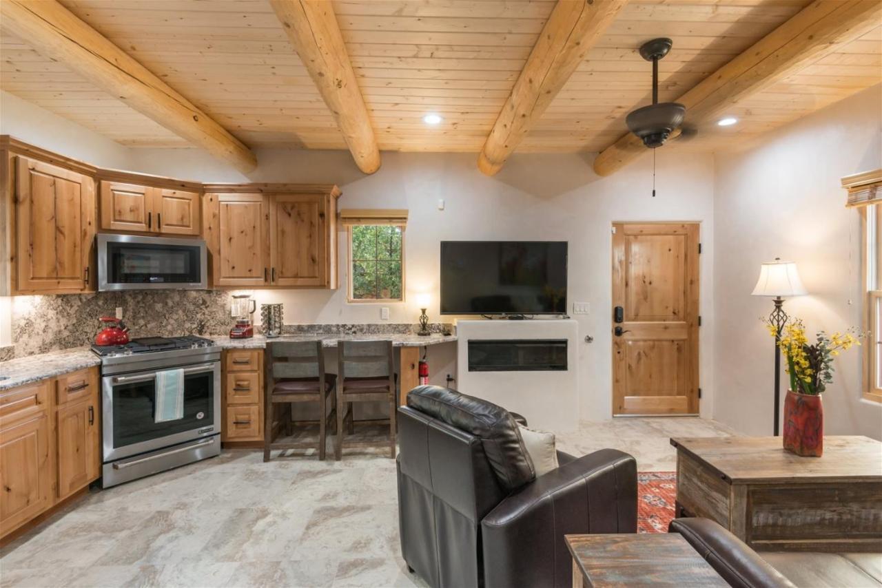 Bella - Clean And Comfortable, Walk To The Plaza Holiday home
